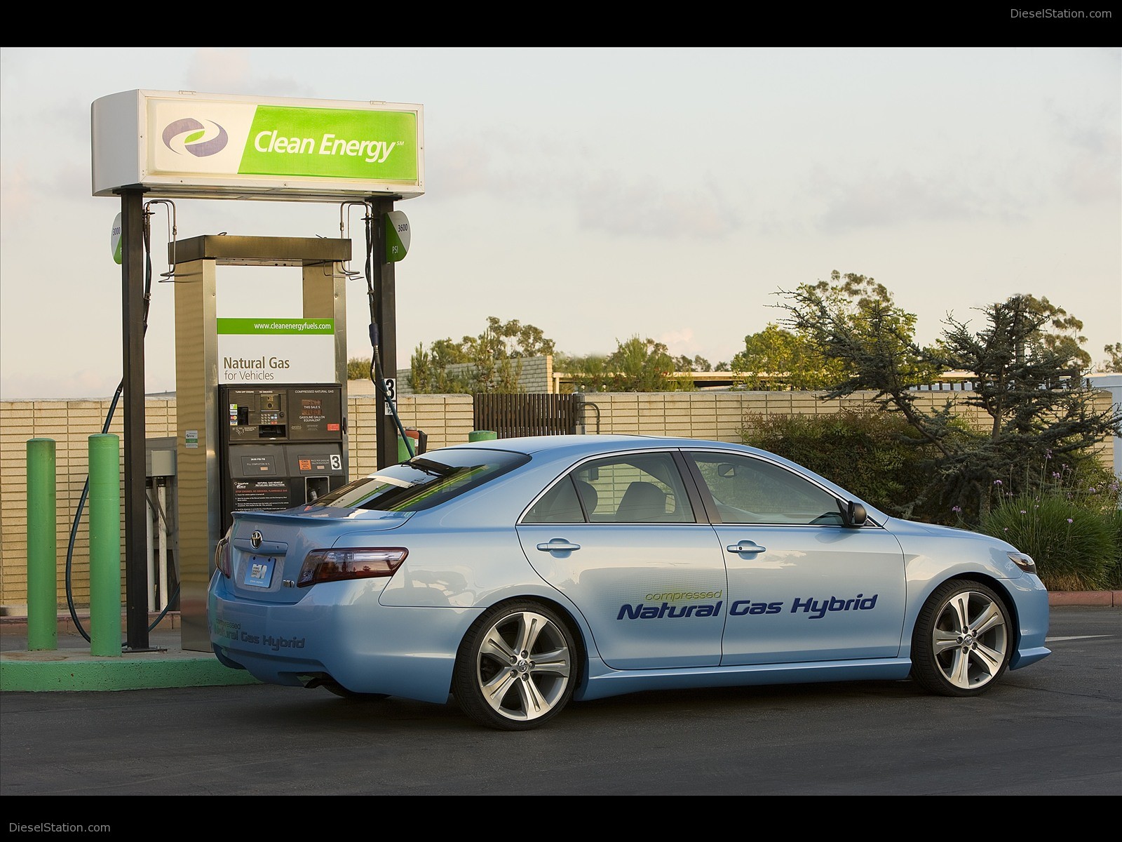 Toyota Camry Hybrid Concept 2009